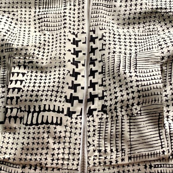 CAbi Jacket Black Cream Houndstooth Short Sleeve Zip Front Medium NWOT - Picture 7 of 13